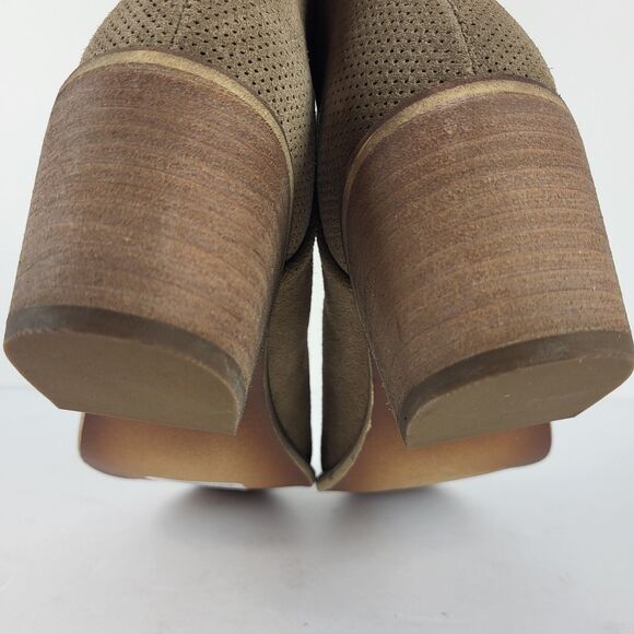 BP Ankle Booties Beige Suede Block Heels Casual Pull On Almond Size 7M - Picture 7 of 13